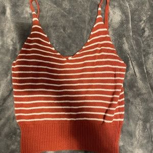 Crop top size medium